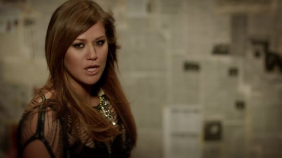 Kelly_Clarkson_-_Mr__Know_It_All_mp4_20110928_081403_015.jpg