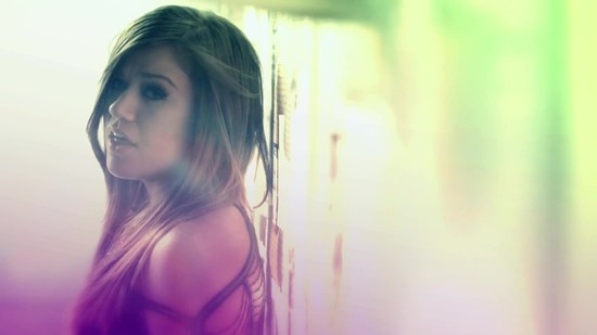 Kelly_Clarkson_-_Mr__Know_It_All_mp4_20110928_081417_718.jpg