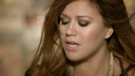 Kelly_Clarkson_-_Mr__Know_It_All_mp4_20110928_081404_265.jpg