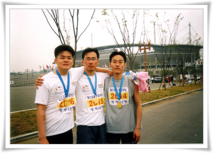 대학원석사1학기_마라톤_05_신입생단체.jpg